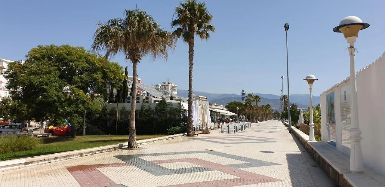1ª Linea Playa En Torre Del Mar Apartment